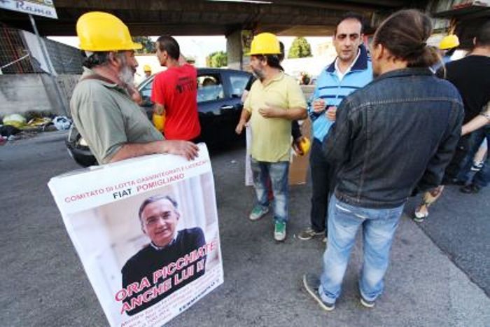Fiat: appello degli operai di Nola, i lavoratori: ”Abbiamo disturbi d’ansia, fermiamo i suicidi”