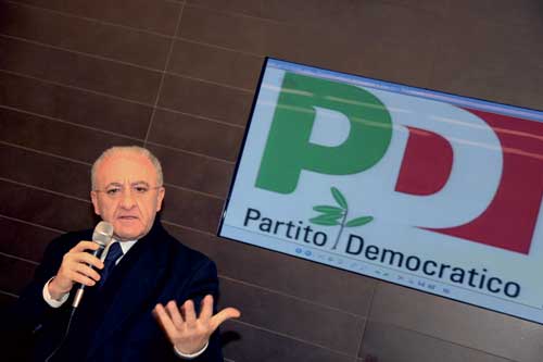Il Presidente De Luca, fa il mea culpa: “Pippe’ e farabutti anche nel Pd. Renzi deve fare ancora molto, la sua è sfida terribile”. La replica di Martusciello (Fi)