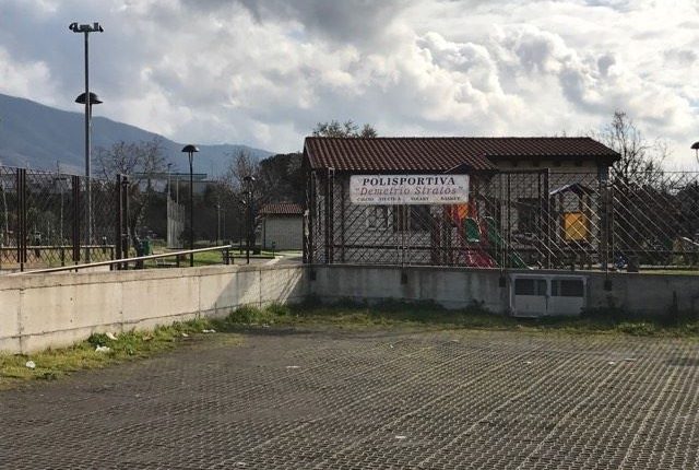 Disagi al Parco Urbano di Via Calabrese a Pollena Trocchia: i soliti vandali, molte lamentele e pochi miglioramenti