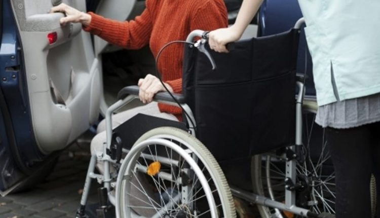 Trasporto comunale disabili: l’ira del Governatore De Luca sui sindaci, “vergonatevi”
