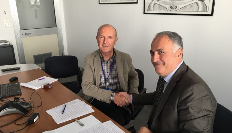 L’azienda napoletana Netcom Group sigla accordo con multinazionale indiana.