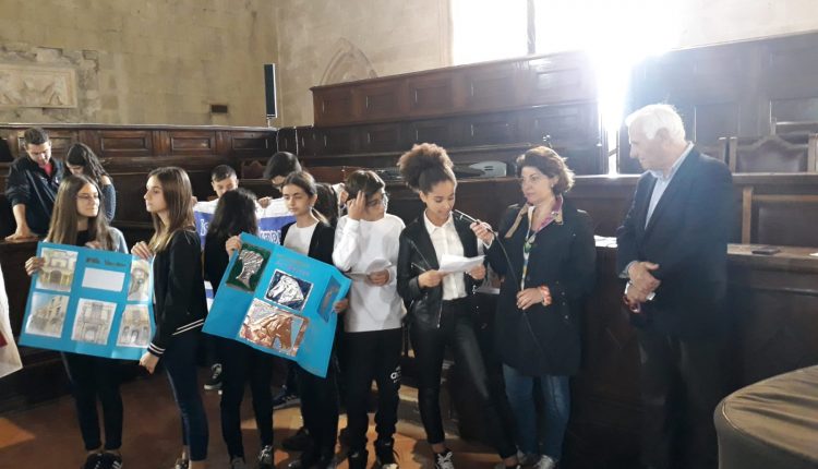 “Cittadini per l’Unesco” – A Napoli studenti sangiorgesi presentano il patrimonio culturale della città 