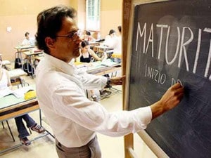 VERSO L’ESAME DEL 17 GIUGNO – Maturità 2020 Campania, test e tamponi Covid-19 per docenti e personale scolastico