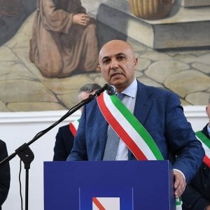 “Scambio elettorale politico – mafioso”, arrestato il sindaco di Marigliano e il boss (già in carcere) Luigi Esposito
