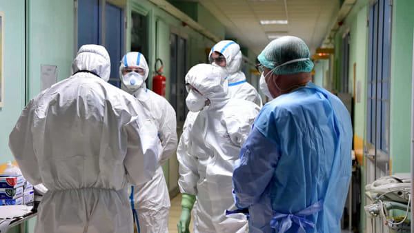 Coronavirus in Campania, aumentano i contagi: 180 in 24 ore