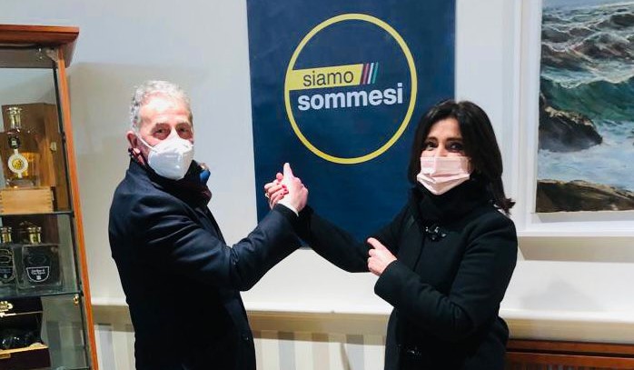 LA POLITICA A SOMMA VESUVIANA – Giuseppe Nocerino e Adele Aliperta all’attacco: “Dai social degli amministratori solo bugie”