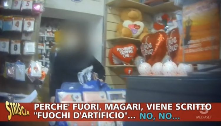 Cipolle, caramelle e cobra: a Somma Vesuviana i botti illegali si vendono online: il servizio di Striscia la Notizia