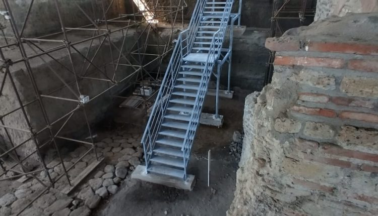 A Somma Vesuviana l’imprenditore Fiore Di Palma dona una nuova scala di accesso agli scavi archeologici