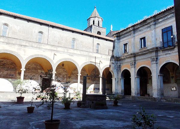 A Somma Vesuviana, al via l’iniziativa “L’Arte che sostiene l’Arte” per salvare i dipinti del complesso di Santa Maria del Pozzo