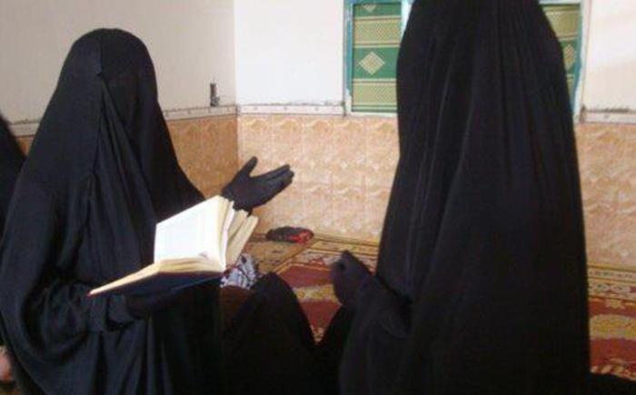 La Curia di Nola vieta i funerali in chiesa per la mamma di Fatima, la vesuviana estremista del Califfato Islamico