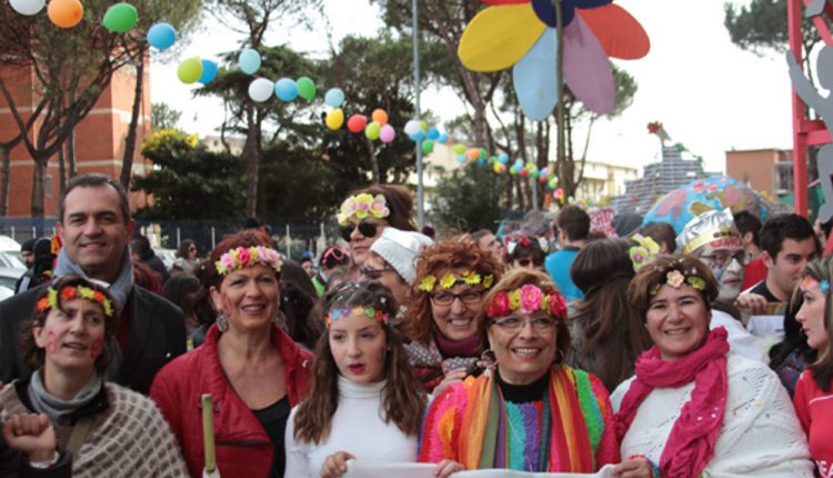 CARNEVALE A SCAMPIA 2017 Carri allegorici, falò e musica con la partecipazione delle scuole e delle associazioni del territorio 