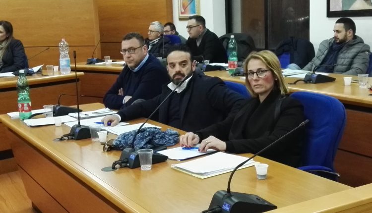 A Volla botta e risposta tra il sindaco Viscovo e il gruppo di scissionisti. Ivan Aprea: “L’inadeguatezza politica e amministrativa è colpa del Sindaco e al suo cerchio magico”