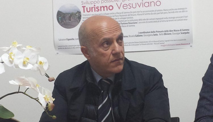 A Volla Area Comune contro le strisce blu, Luciano Manfellotti: “La sosta a pagamento mortifica il commercio e penalizza i cittadini”