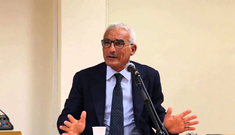 Portici dopo il voto – Il vicepresidente Casillo smentisce l’iscrizione di Provitera a Campania Libera: “Nessuno parli a nome di Campania Libera. A Portici siamo con Rete Civica. Quando Provitera richiederà l’adesione saremmo felici di accoglierlo”