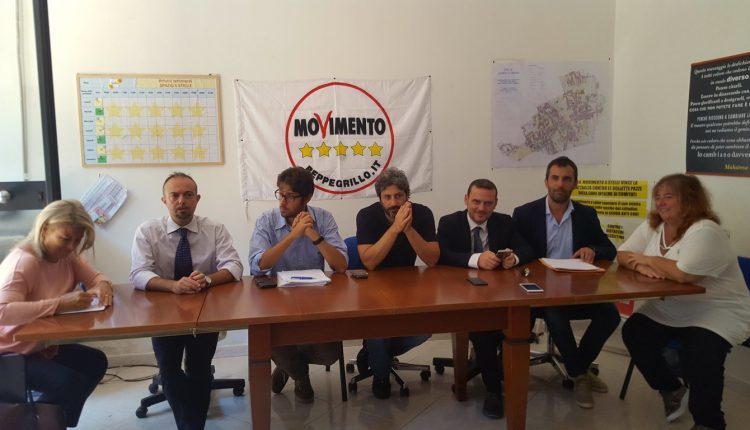 “AFFARE MIGRANTI” SOTTO AL VESUVIO. IL M5S VA ALL’ ATTACCO CONVOCANDO UNA CONFERENZA STAMPA. IL SINDACO ZINNO : “IL PROGETTO E’ EFFICIENTE, ORGANIZZATO E RISPETTOSO DI OGNI NORMA”.