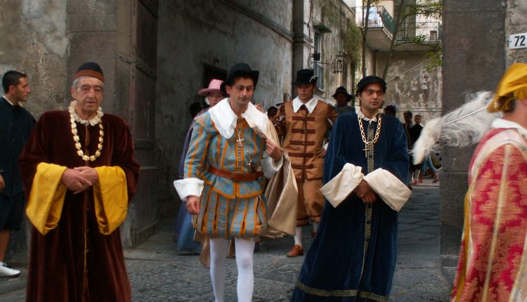 PALIO DI SOMMA VESUVIANA Incorcio di popoli e culture dall’8 al 10 settembre con le “Emozioni di Strada”