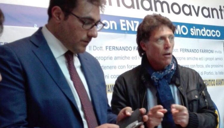 Un post e un manifesto del vice sindaco Fernando Farroni fanno presagire venti di crisi nella politica Porticese
