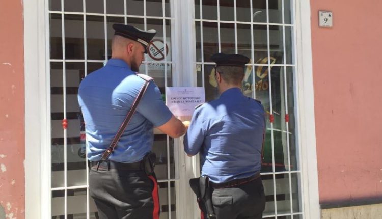 Sedicenne gioca la “bolletta”, denunciato a Ottaviano il proprietario della sala scommesse