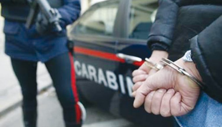 Racket al quartiere Sanità Napoli, 4 arresti nei confronti esponenti clan Mauro