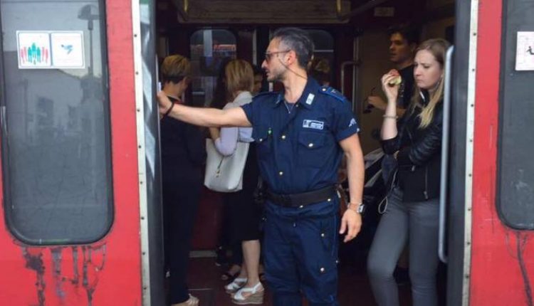 Allarme furti nella Circumvesuviana: turisti francesi borseggiati sul treno a Ercolano