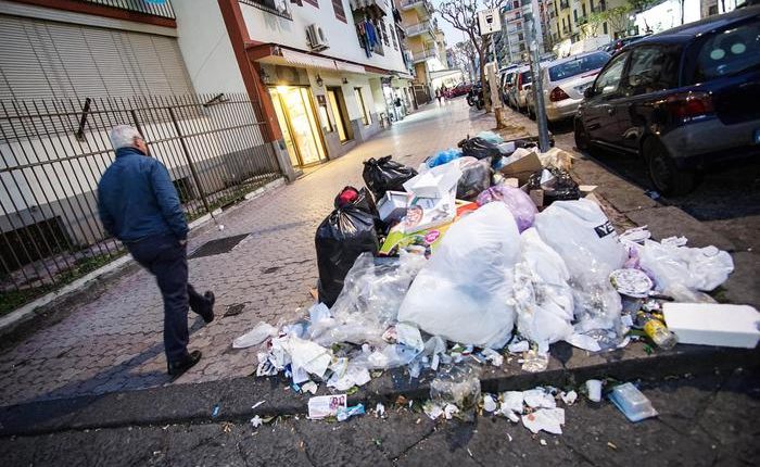 Ercolano – ANCORA PROTESTE. Divieto di conferimento dei rifuti per questa sera. C’è lo sciopero dei dipendenti della Buttol s.r.l. i