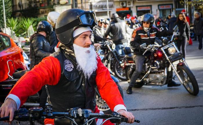 BabboBikers portano doni al Santobono a bordo delle loro Harley-Davidson