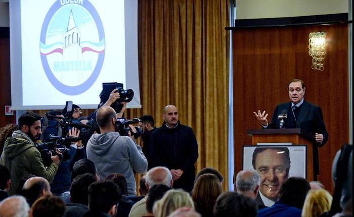 Clemente Mastella presenta l’Udeur 2: “Riprendiamo storia interrotta da umiliazioni e costituiremo l’arcipelago delle isole democristiane