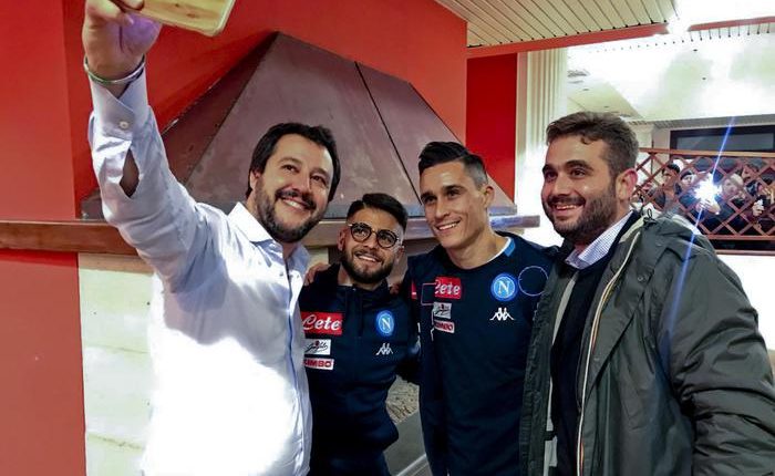 Napoli, le scuse di Salvini non bastano: “Atto cortesia ma parole su napoletani restano inaccettabili”