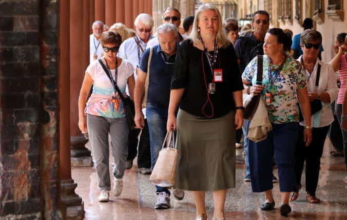 IL NONNETTO DOVE LO METTO – Anziani guide turistiche a Ercolano: daranno informazioni sulla storia della città