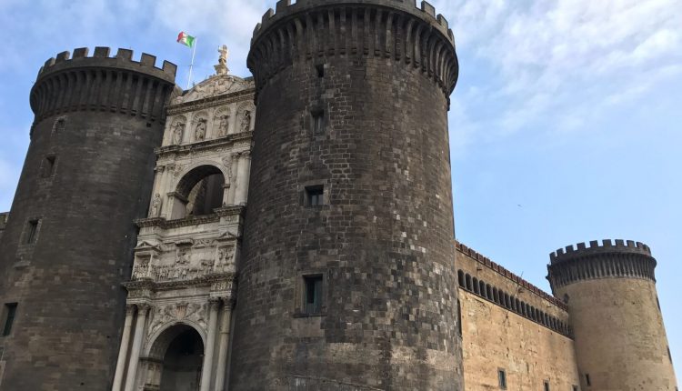 Feste aragonesi”: percorsi di storia, archeologia ed esoterismo al Maschio Angioino 