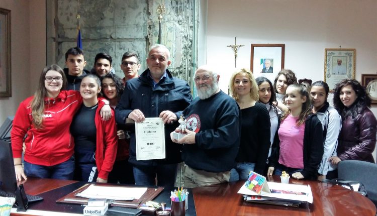 A Somma Vesuviana il sindaco incontra il Buen Club Marino