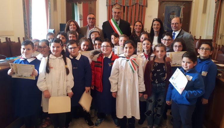 A SAN GIORGIO A CREMANO – Si è insediato il nuovo Consiglio Comunale dei Bambini, il sindaco Zinno: ” Condividiamo impegno e partecipazione” 