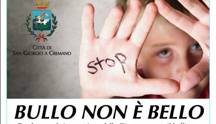 “Bullo non è bello”, flash mob in piazza Troisi e incontro con la madre di Arturo . L’amministrazione comunale di San Giorgio a Cremano celebra la seconda giornata contro il bullismo e il cyberbullismo