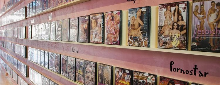 Un 43enne di Ottaviano raggira una disabile e le porta via 70mila euro in film porno