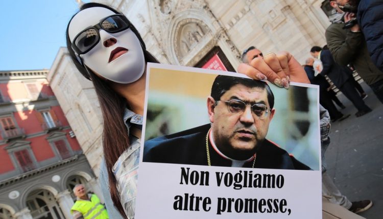 Preti pedofili, l’appello della Curia di Napoli: “Avviate tutte le indagini, chi sa parli”