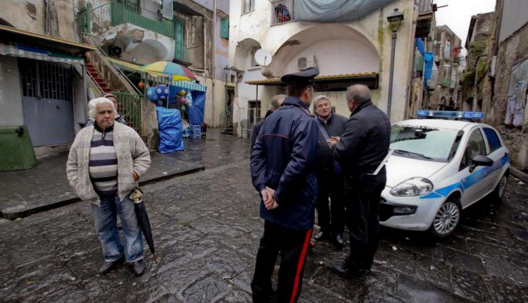 Ercolano, gemelli accoltellati e operati: rapina o scontro tra bande