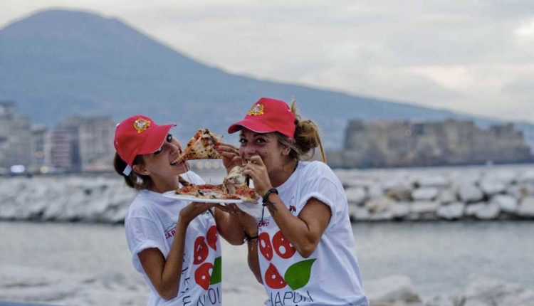 Tutto pronto per l’VIII edizione del Napoli Pizza Village, sul palco Fabrizio Moro,Ultimo, Noemi, Dear Jack, Mario Biondi, Nesli, Le Vibrazioni, Annalisa e Lo Stato Sociale