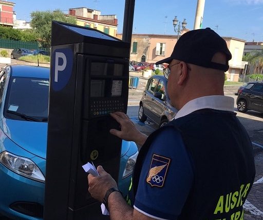 SOSTA A PAGAMENTO, RIPARTE IL SERVIZIO STRISCE ROSA PER LE DONNE IN ATTESA