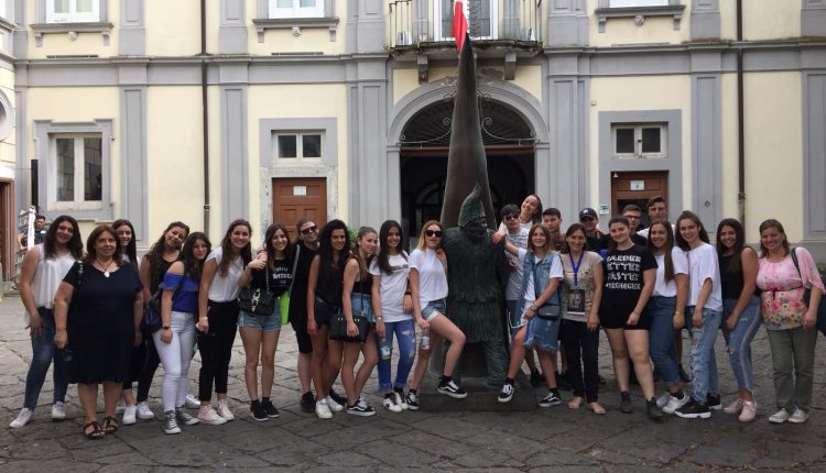 ECCO A VOI VILLA BRUNO E VILLA VANNUCCHI: LE MISTERIOSE VILLE DEL SETTECENTO VISTE DAGLI ALUNNI DEL LICEO DI GIACOMO DI SAN SEBASTIANO AL VESUVIO