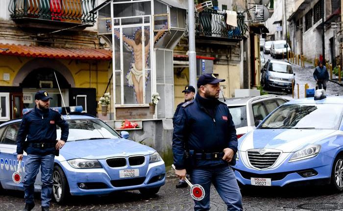 Camorra: blitz Polizia in rione Sanità Napoli, arresti