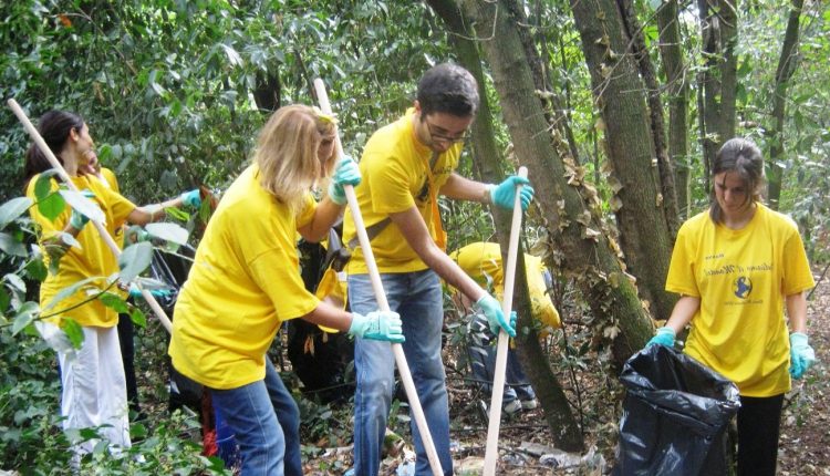 «Puliamo il mondo», sul Vesuvio raccolti oltre 500 chili di rifiuti