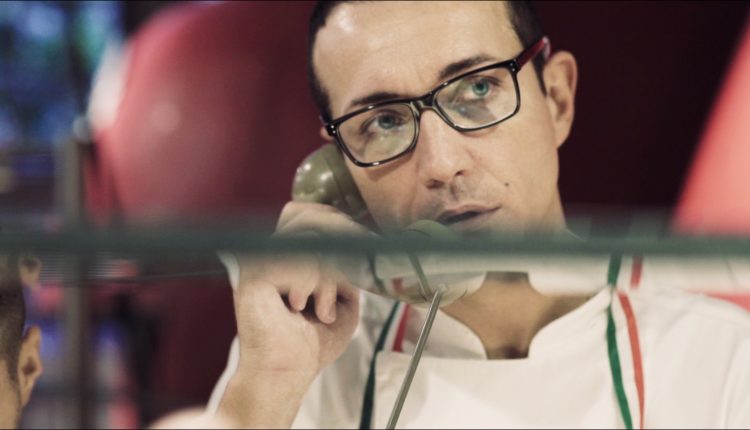 “The Masters of beauty”: Gino Sorbillo e la margherita d’argento: il mondo della pizza incontra l’artigiano orafo Flavio Toro in un video creativo 