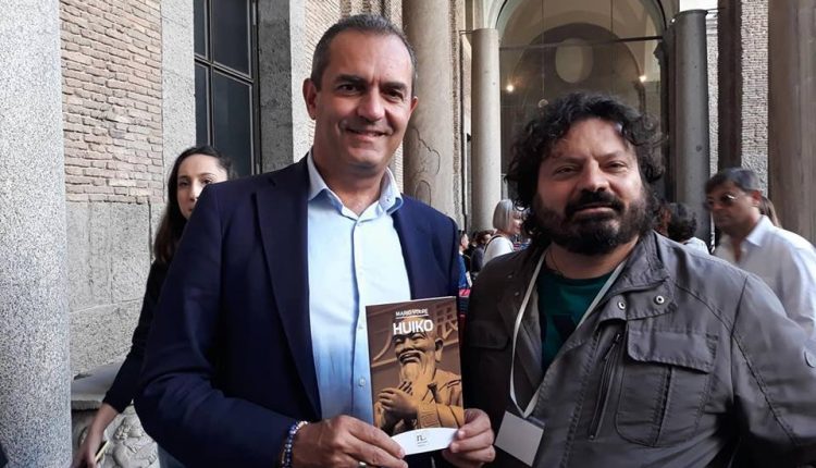 Inizia il viaggio per l’Italia di Huko: al via il tour di presentazioni del nuovo libro di Mario Volpe