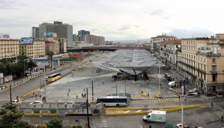 I lavori di Piazza Garibaldi: entro il 7 dicembre consegnata la piazza pavimentata