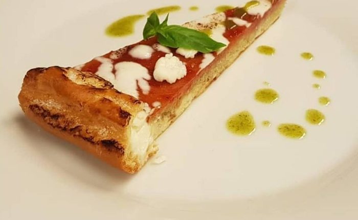 Si chiama pizza, ma è una torta dolce: all’Archivio Storico di Napoli la proposta di Pasquale Palamaro
