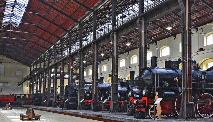 Coronavirus: Pietrarsa, tour virtuale nel museo ferroviario: viaggio tra locomotive e giardini del sito museale