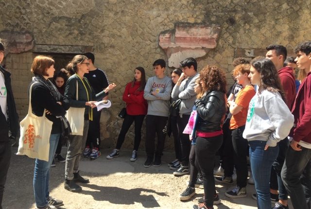 La formazione delle giovani leve al Parco Archeologico di Ercolano. I Percorsi per le competenze trasversali e per l’orientamento: numerose convenzioni con gli  istituti superiori