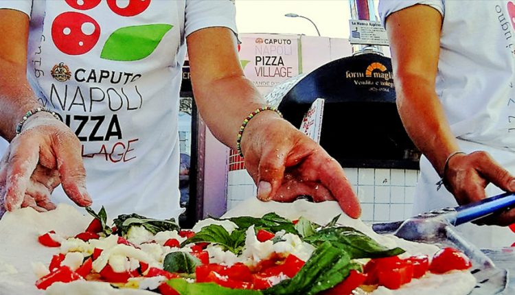 Pizza Village, 50 forni sul lungomare: oltre un km di stand. Tra ospiti anche Mahmood e Boomdabash