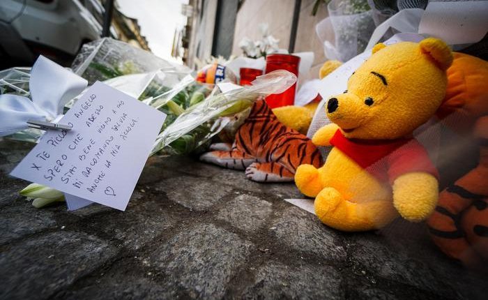 Bimbo ucciso e la sorellina sfigurata dalle botte: il poliziotto che intervenne è teste al processo contro madre e patrigno