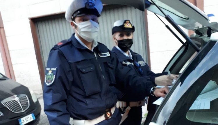 TAMPONAMENTO A CATENA A SANT’ANASTASIA , LA POLIZIA MUNICIPALE MULTA E SEQUESTRA I COLPEVOLI